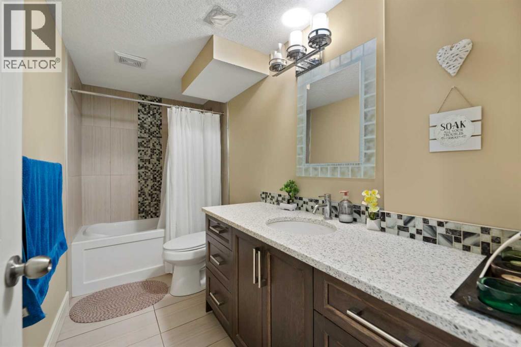 150 Saddlelake Grove NE - 38