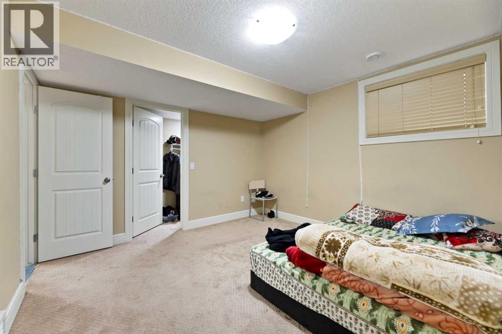 150 Saddlelake Grove NE - 45