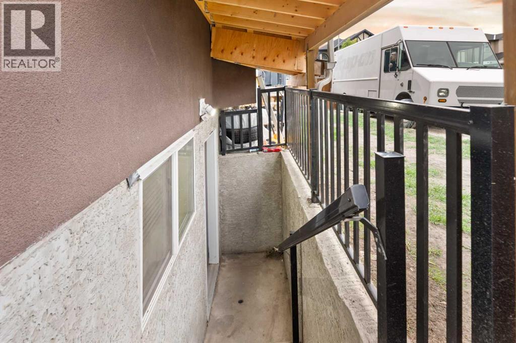 150 Saddlelake Grove NE - 48