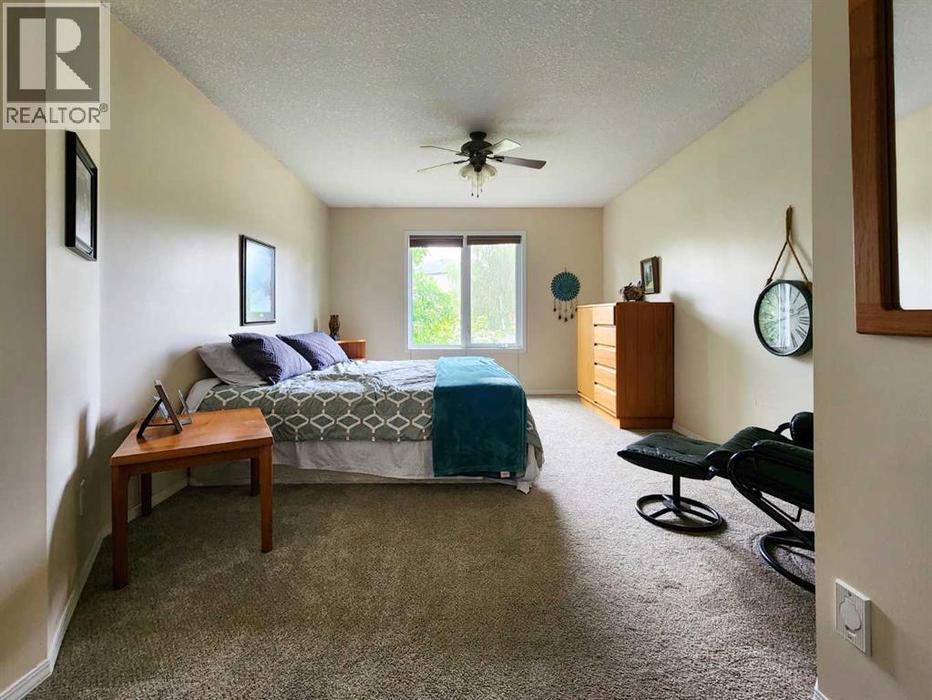 #11 240 Heritage Boulevard W - 20