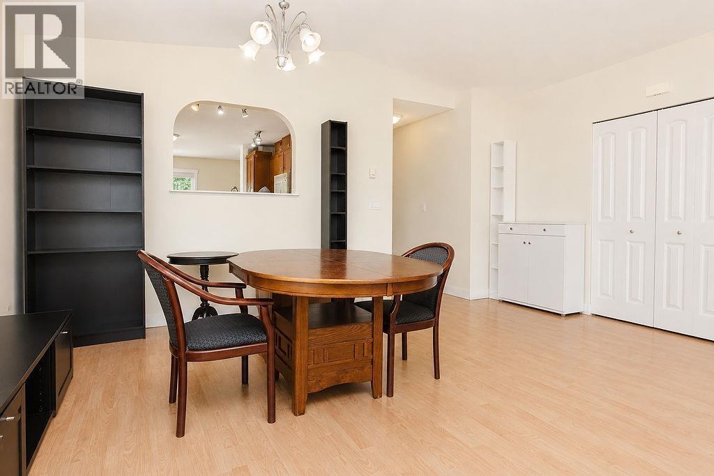 5687 EMILY WAY, Sechelt