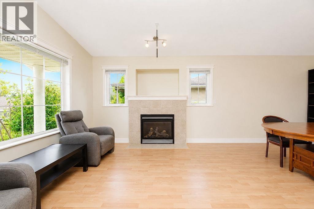 5687 EMILY WAY, Sechelt