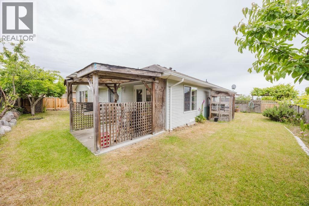 5687 EMILY WAY, Sechelt
