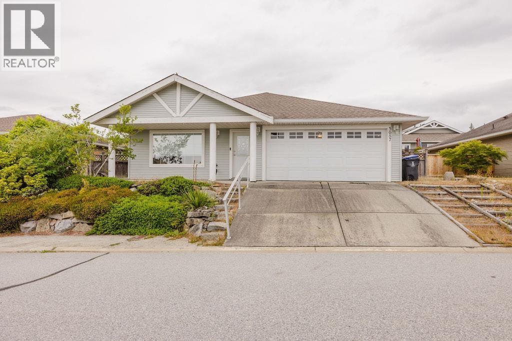 5687 EMILY WAY, Sechelt