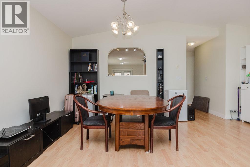 5687 EMILY WAY, Sechelt