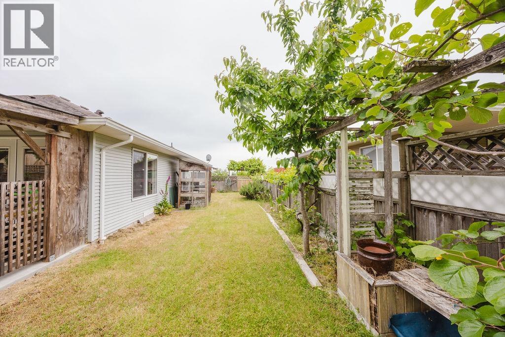 5687 EMILY WAY, Sechelt