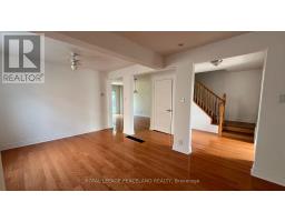 711 Irwin Crescent, Newmarket, ON L3Y5A4 Photo 12