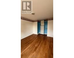 711 Irwin Crescent, Newmarket, ON L3Y5A4 Photo 16
