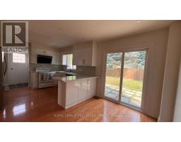 Great room - 711 Irwin Crescent, Newmarket, ON L3Y5A4 Photo 9
