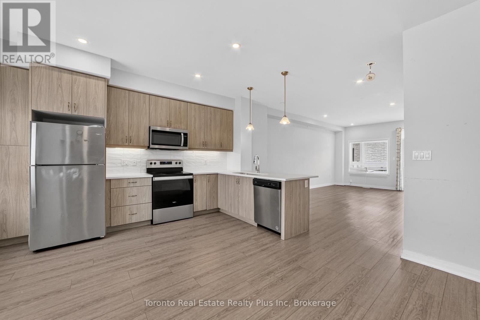 #10 51 SPARROW AVENUE - Image 10