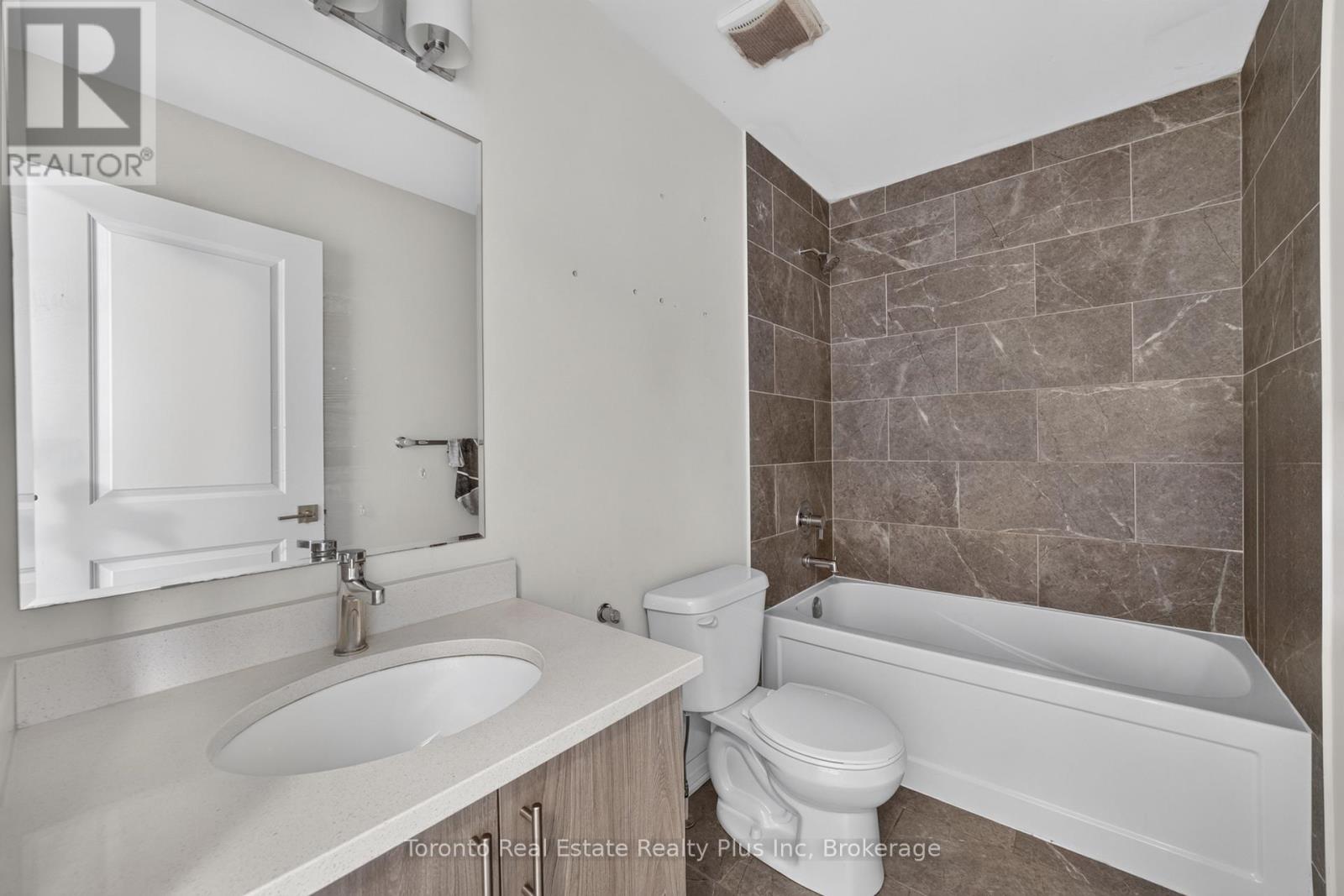 #10 51 SPARROW AVENUE - Image 6