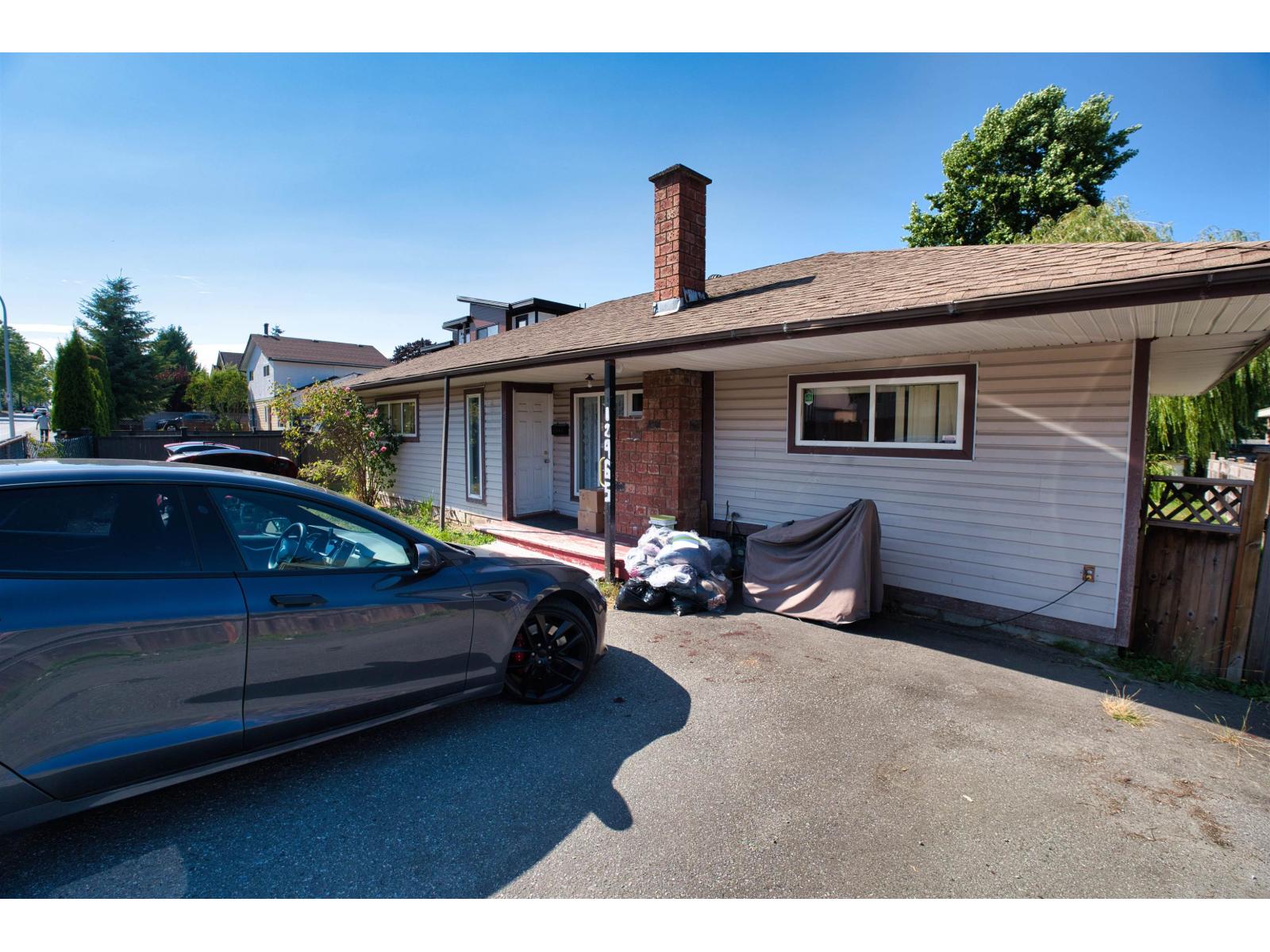 3 Bed, 1 Bath House for Sale in Surrey – 12965 64 AVENUE, Surrey – MLS# R3144901 - Image 7