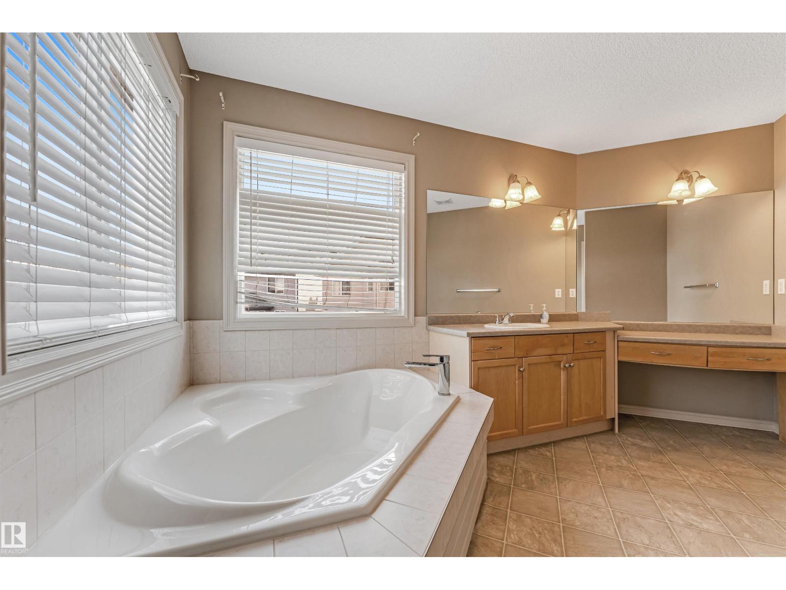 1431 HODGSON WAY NW - 24