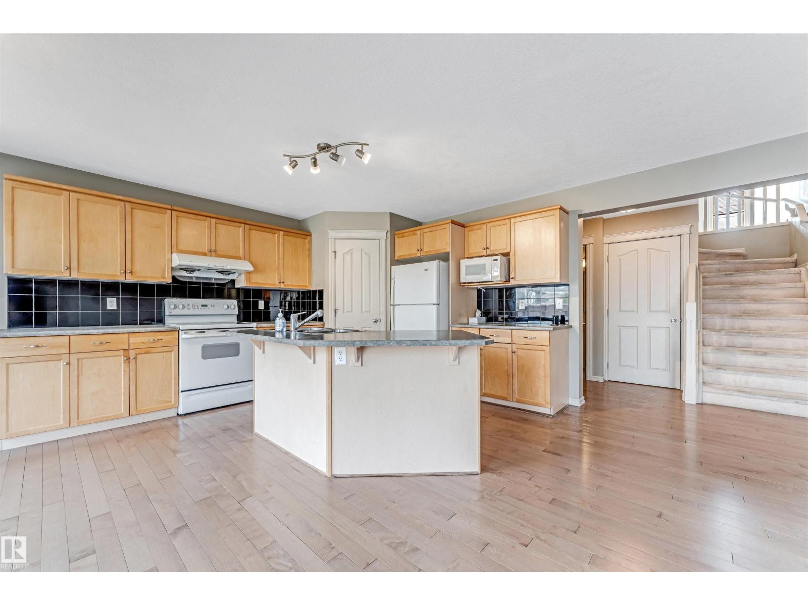 1431 HODGSON WAY NW - 8