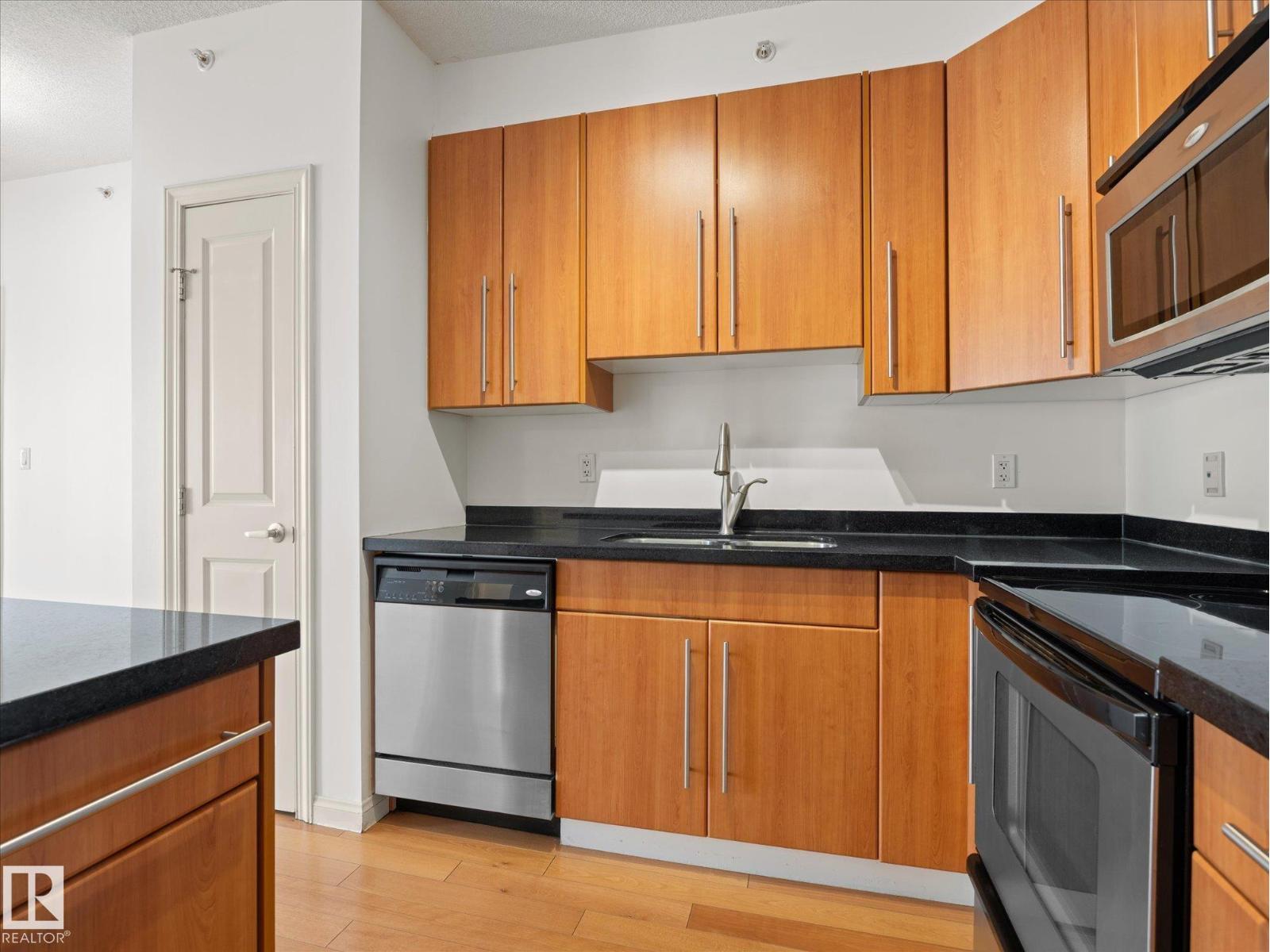 #707 9819 104 ST NW - 10