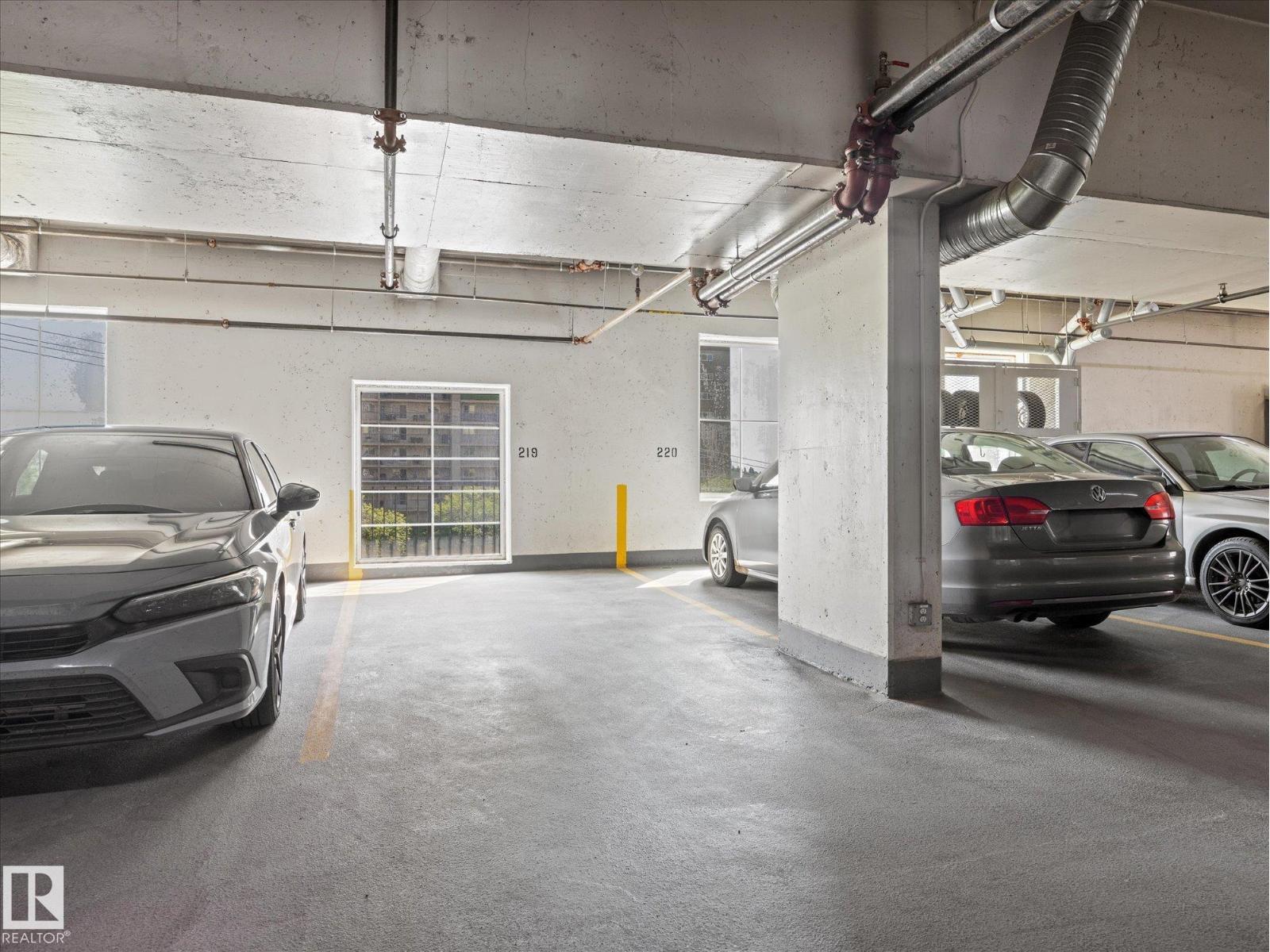 #707 9819 104 ST NW - 26