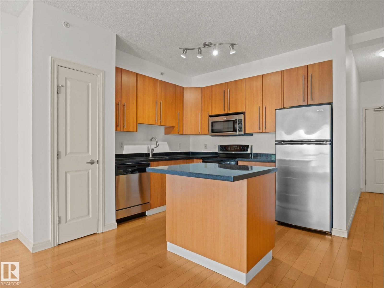 #707 9819 104 ST NW - 8