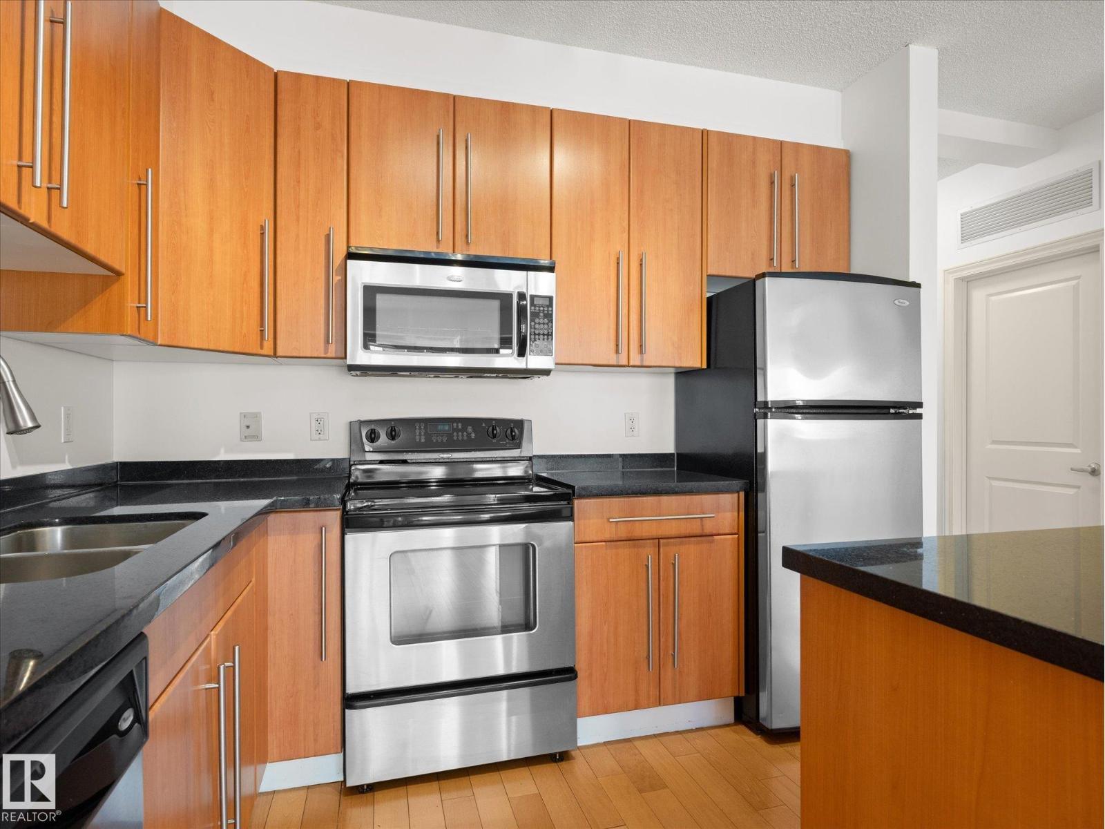 #707 9819 104 ST NW - 9