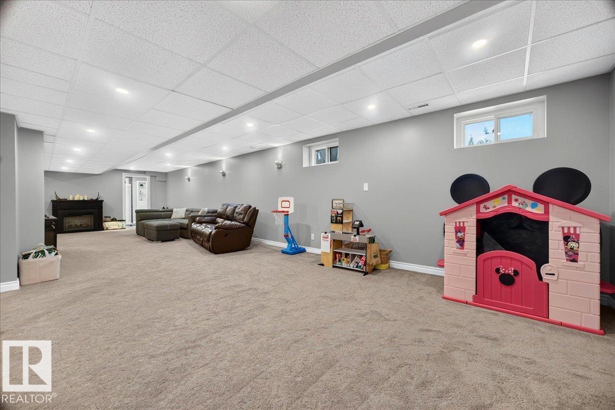 #47 21061 WYE RD - 52