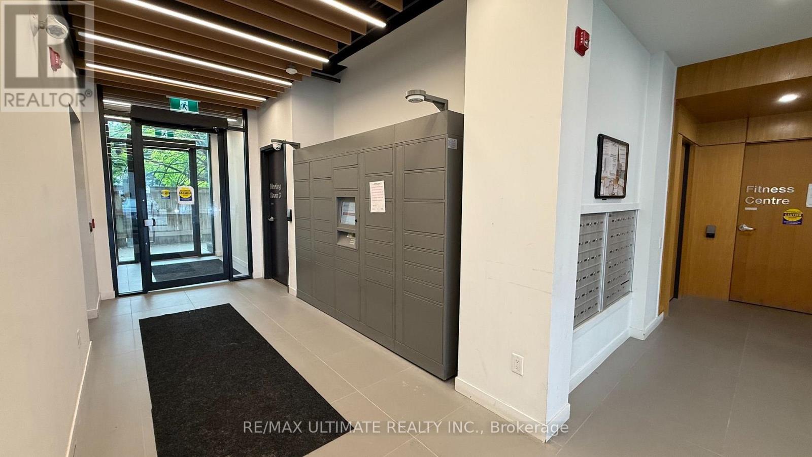#214 1800 SIMCOE STREET N - 6