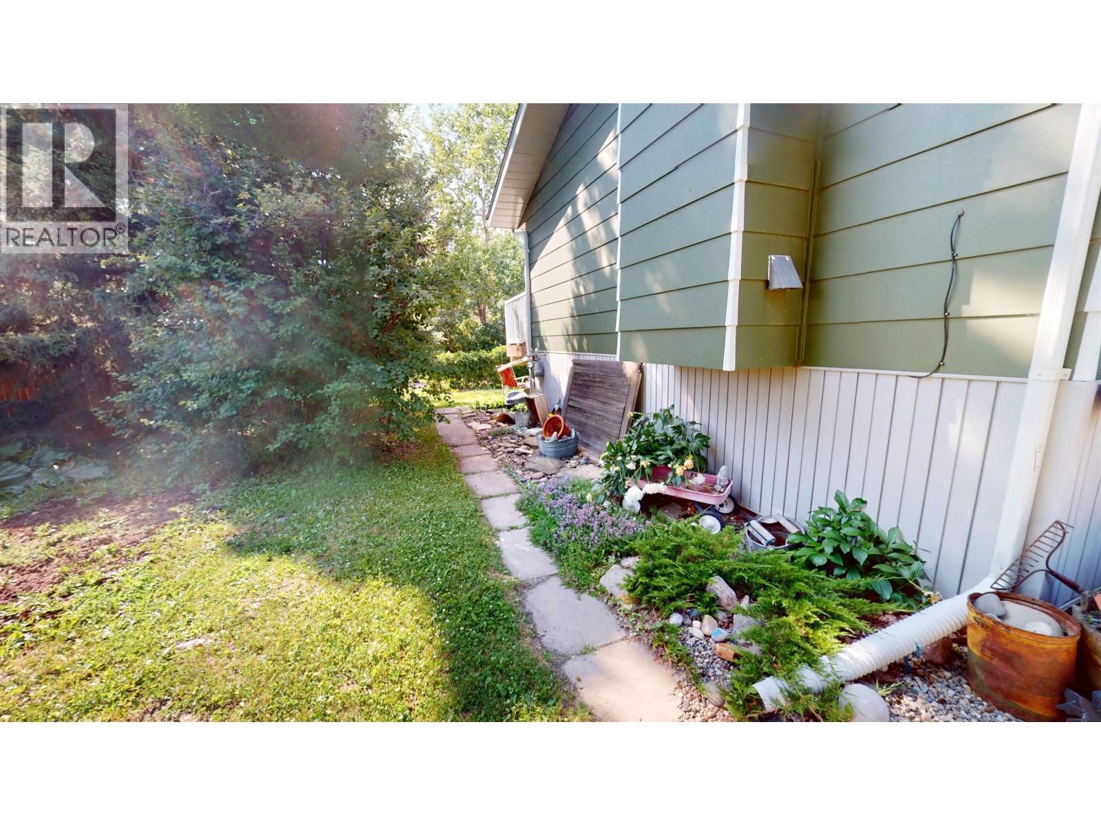 10072 257 ROAD - 11