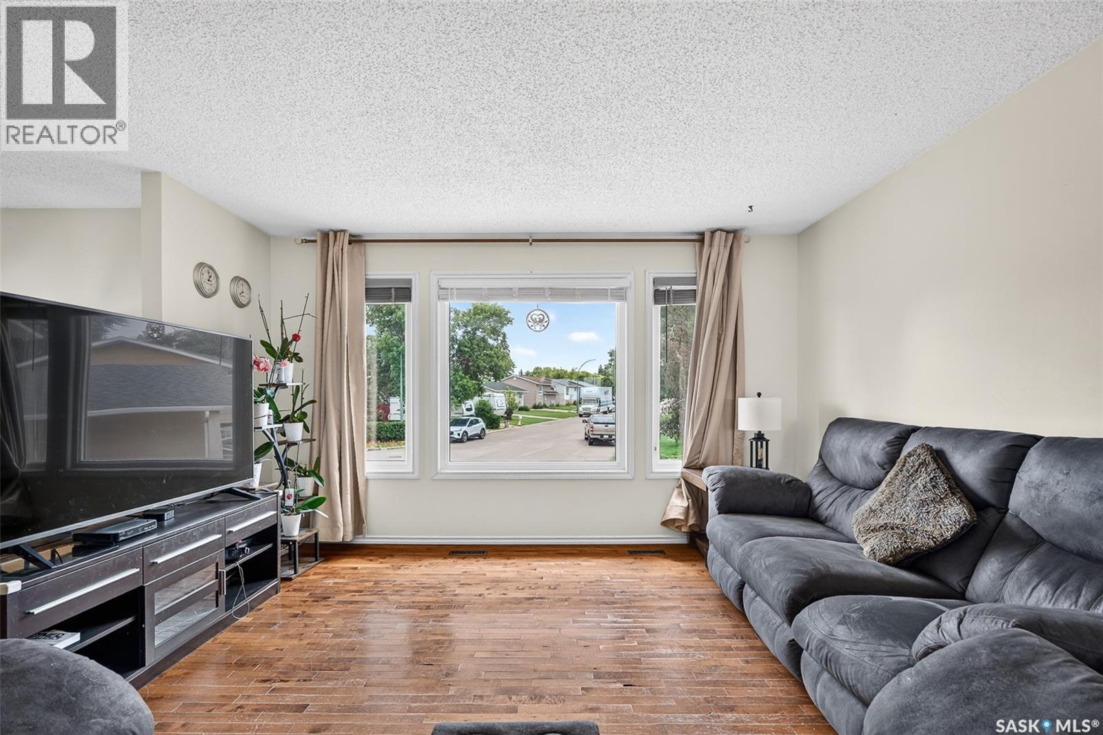 1355 Manitou CRESCENT - 6