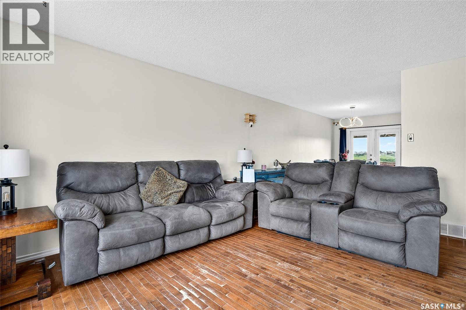 1355 Manitou CRESCENT - 7