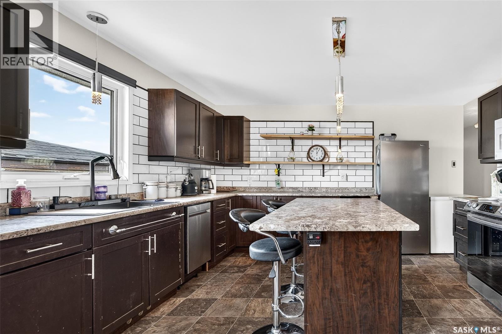 1355 Manitou CRESCENT - 13