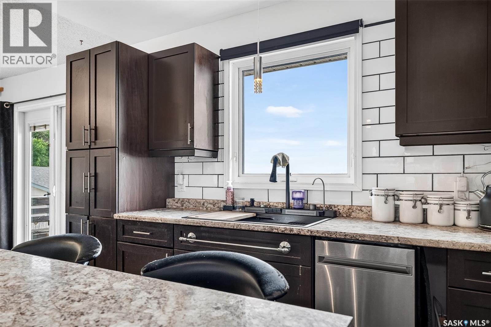 1355 Manitou CRESCENT - 20