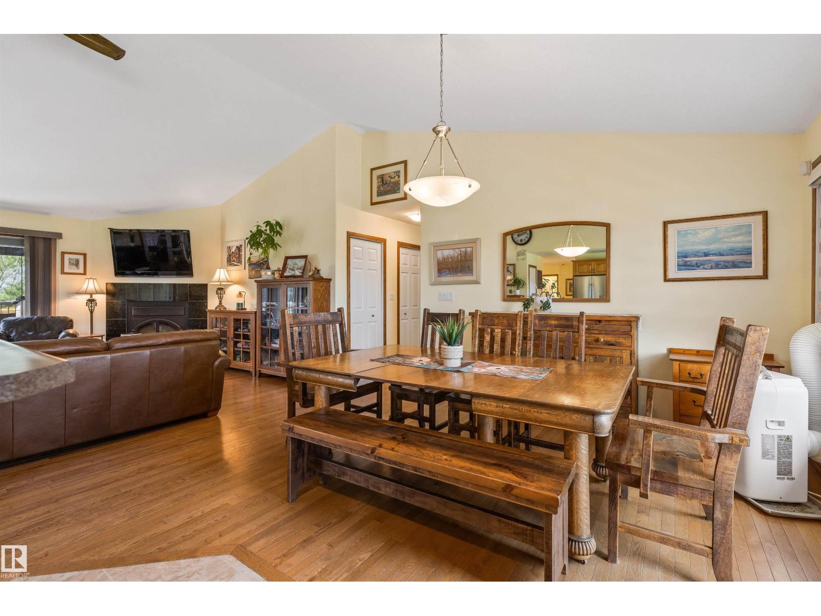 55326 RGE ROAD 260 - 11