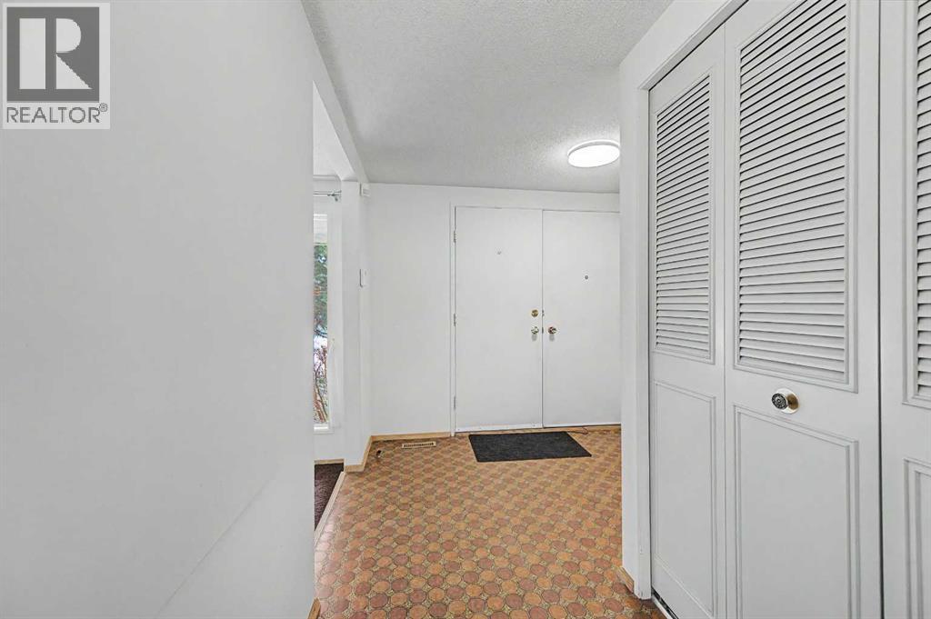 1032 Varsity Estates Drive NW - 13