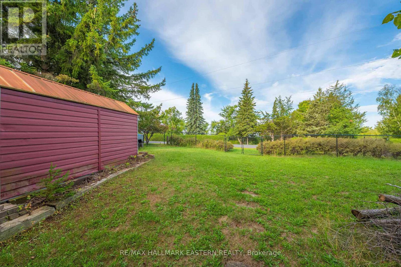 137 GRANDVIEW DRIVE - 19