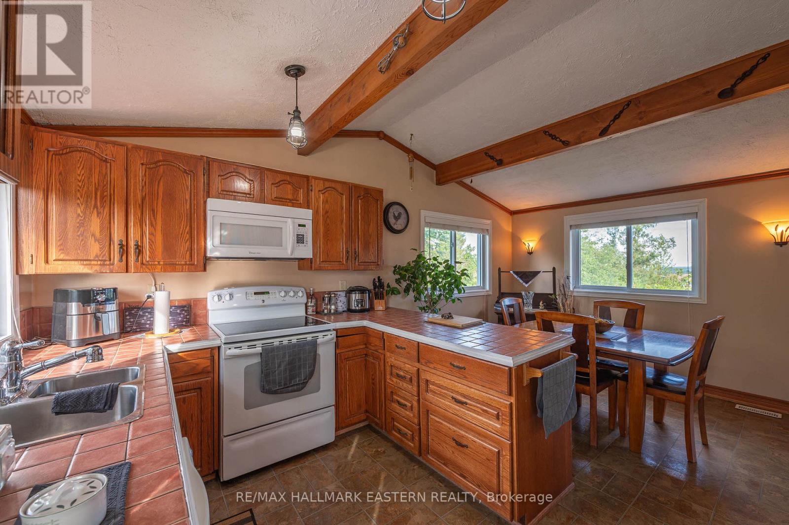 137 GRANDVIEW DRIVE - 22