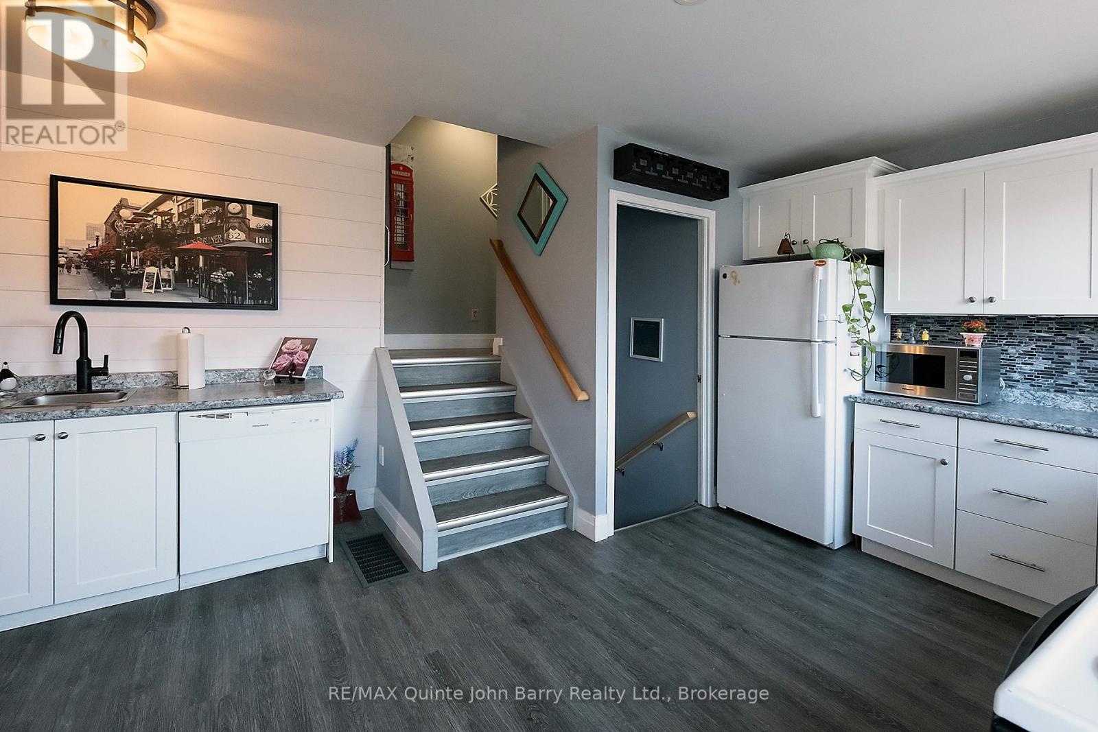 91 SCOTT STREET - 11