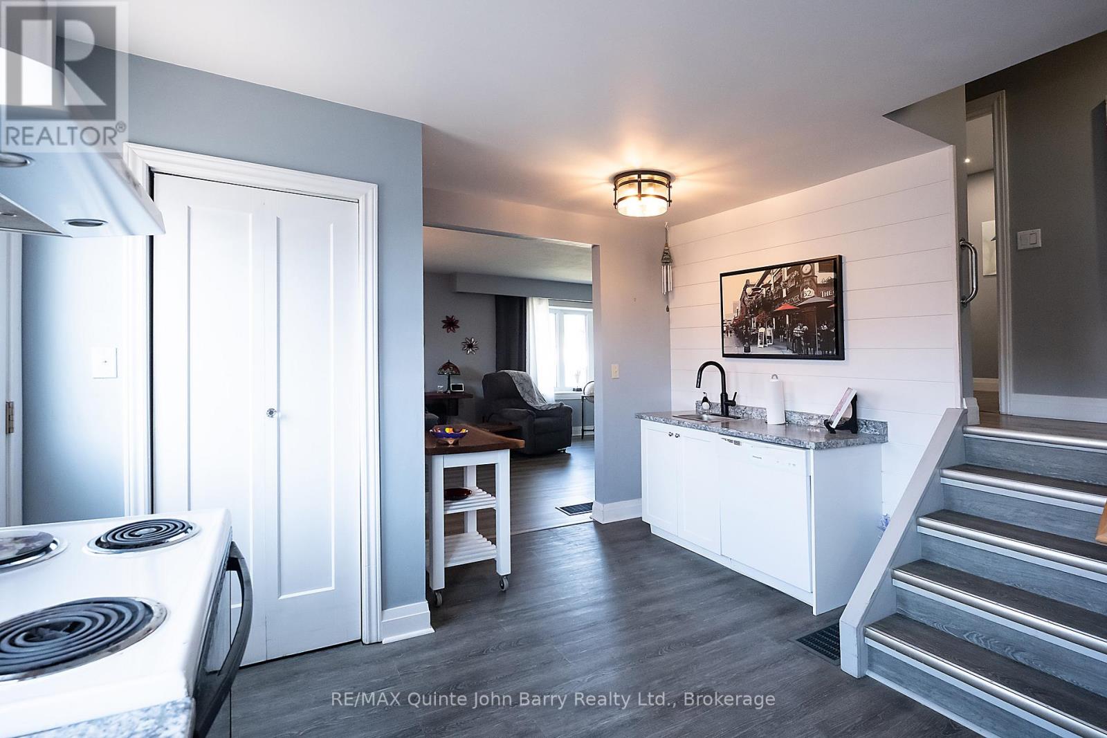 91 SCOTT STREET - 9