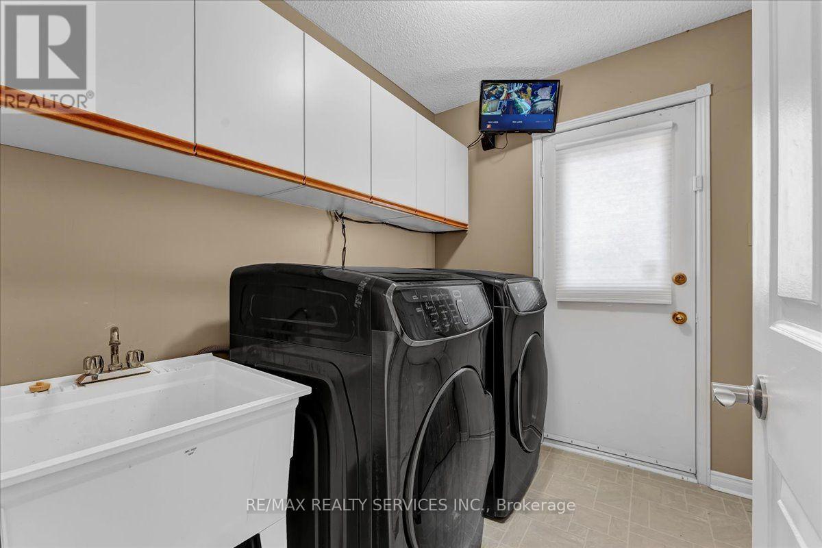 79 BURGBY AVENUE - 19