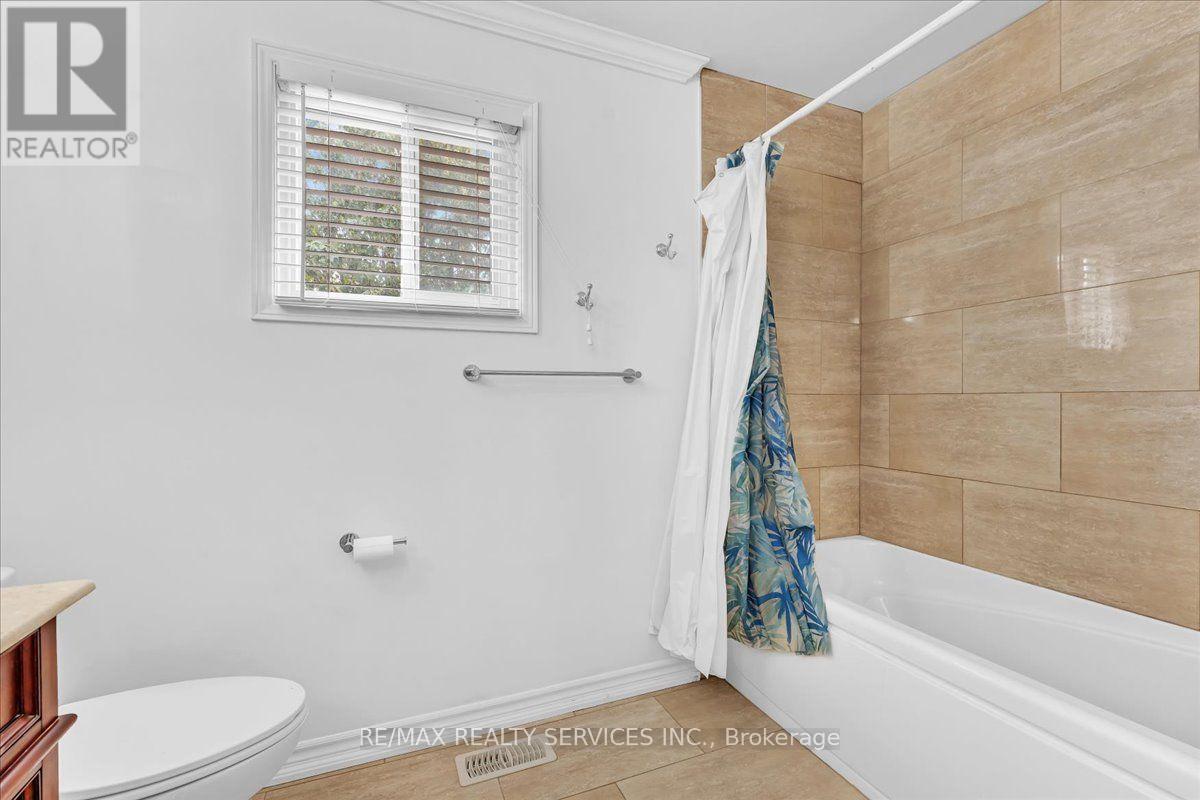 79 BURGBY AVENUE - 31