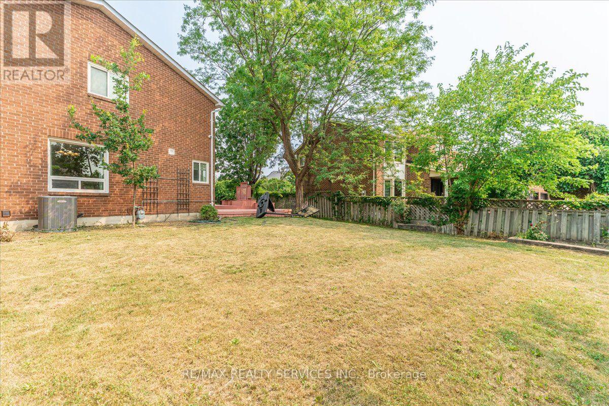 79 BURGBY AVENUE - 40