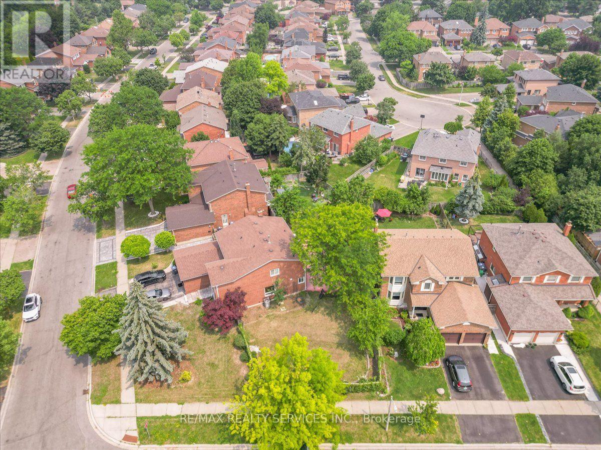 79 BURGBY AVENUE - 42