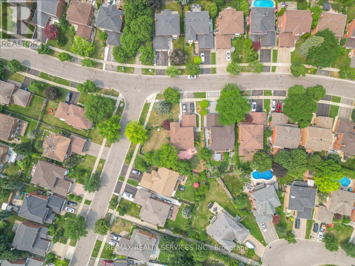 79 BURGBY AVENUE - 44