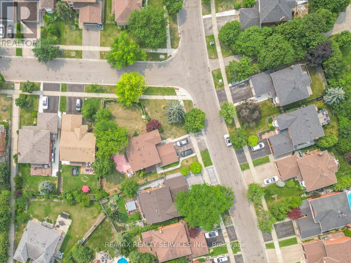 79 BURGBY AVENUE - 48