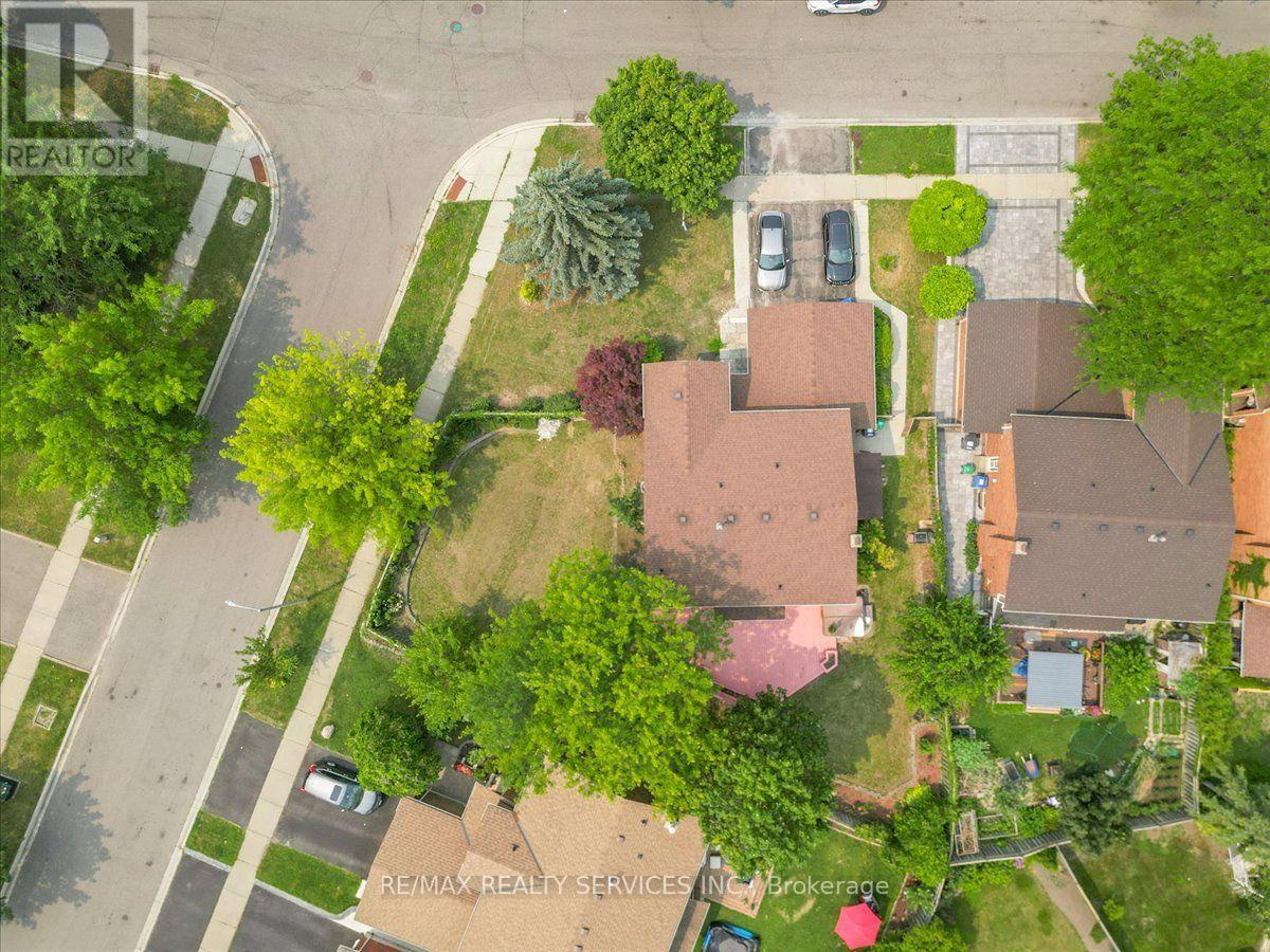 79 BURGBY AVENUE - 43