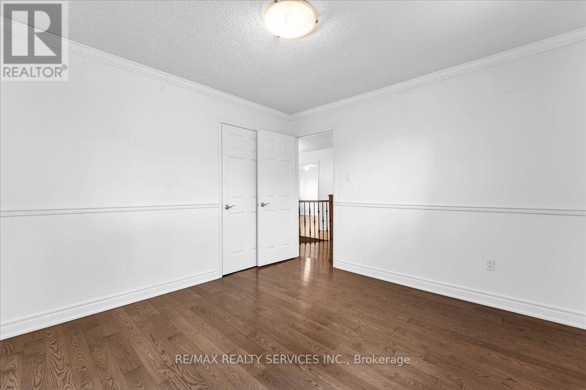 79 BURGBY AVENUE - 34