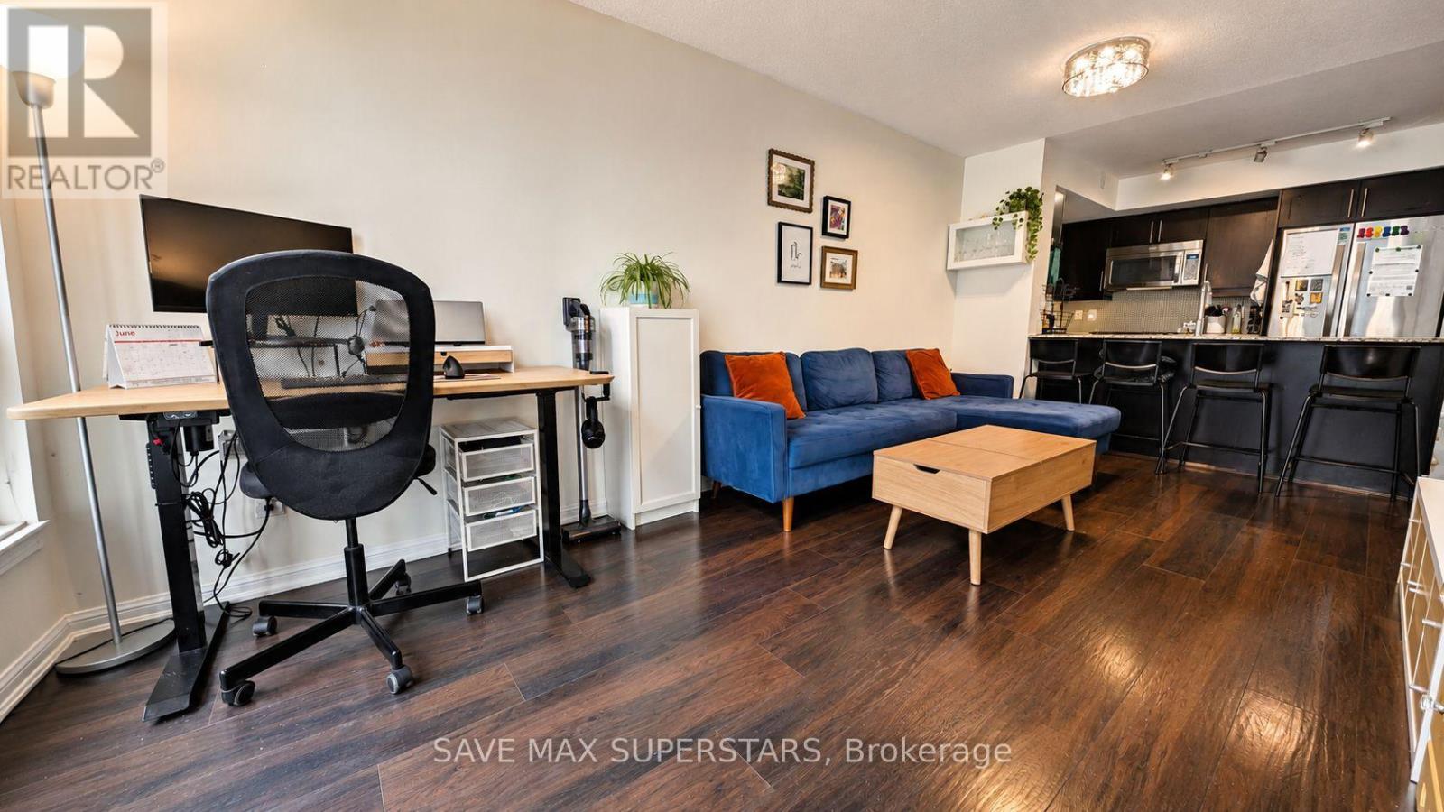 #714 35 BASTION STREET - Image 21