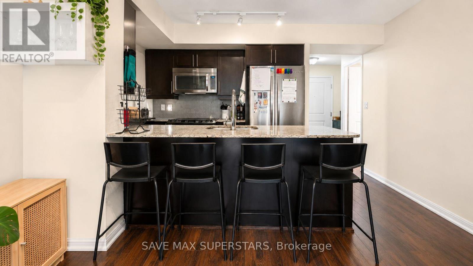 #714 35 BASTION STREET - Image 30