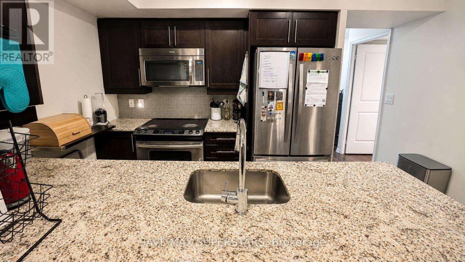 #714 35 BASTION STREET - Image 31