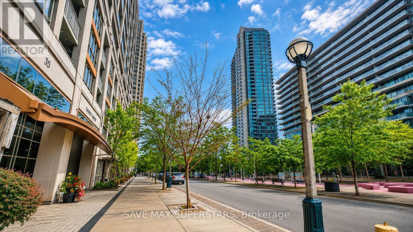 #714 35 BASTION STREET - Image 4
