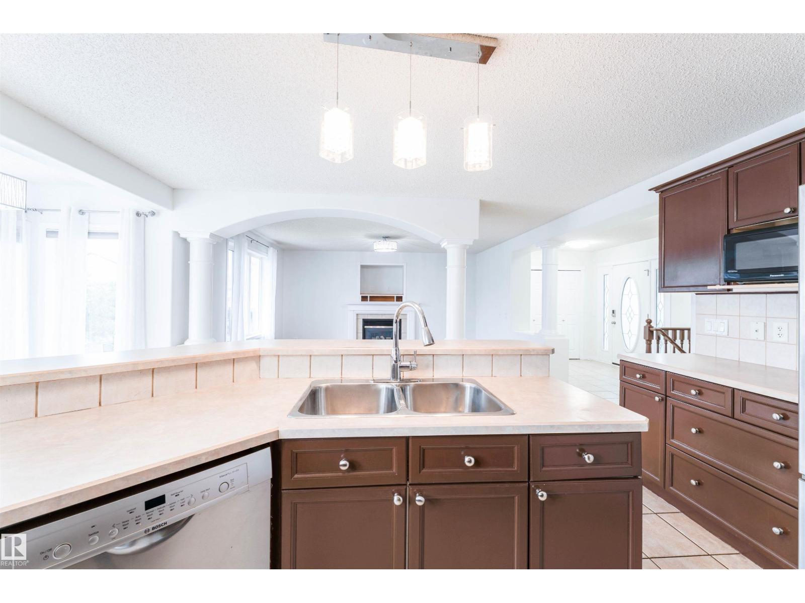 14916 136 ST NW - 13