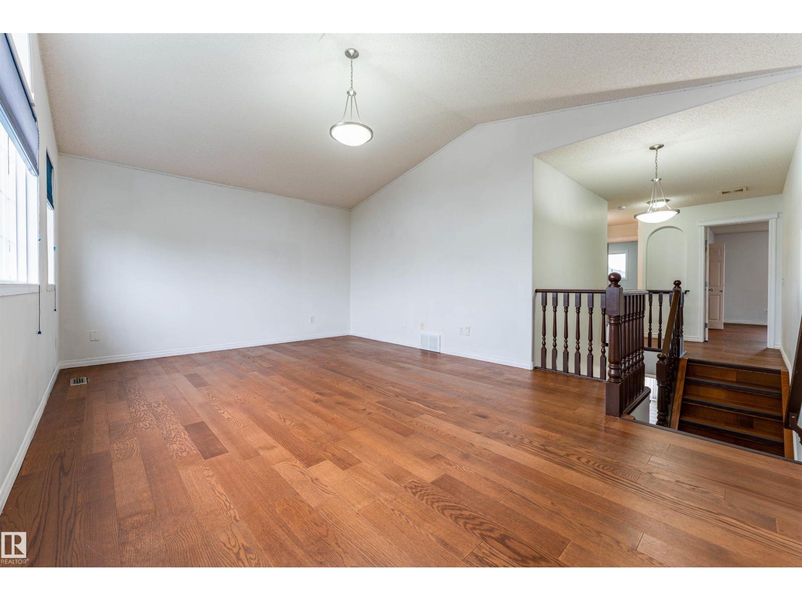 14916 136 ST NW - 25