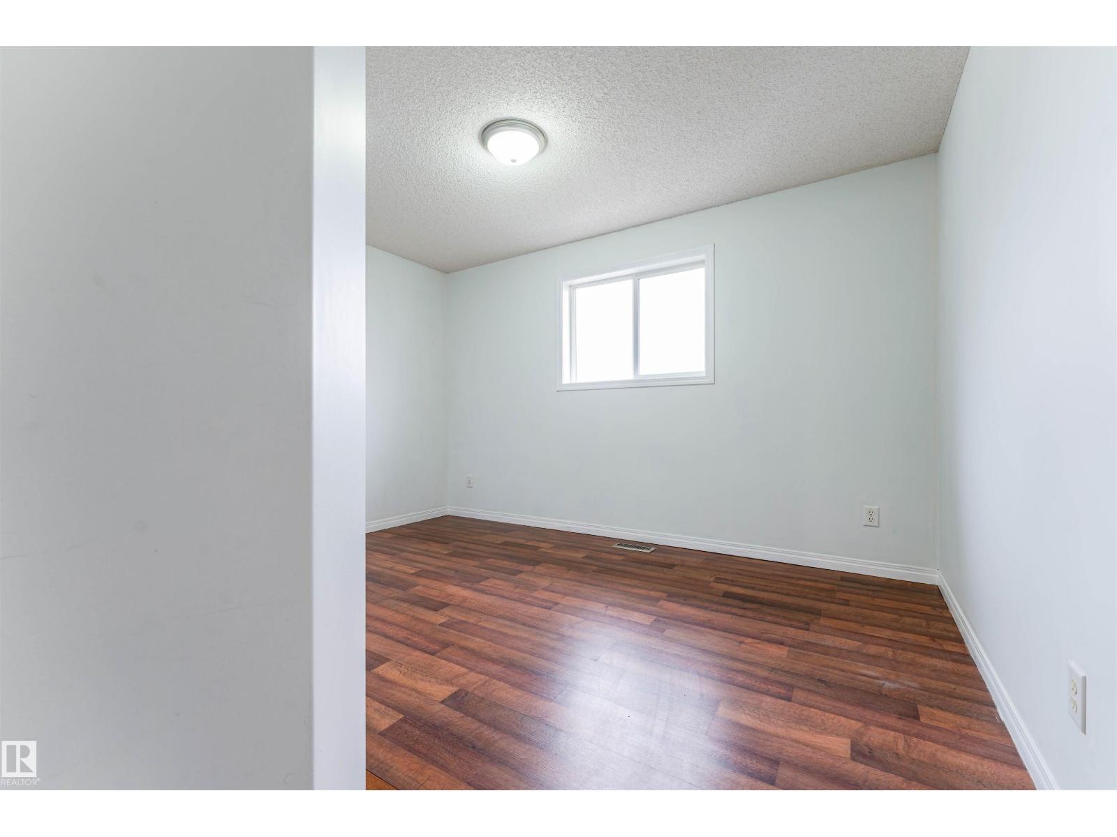 14916 136 ST NW - 29